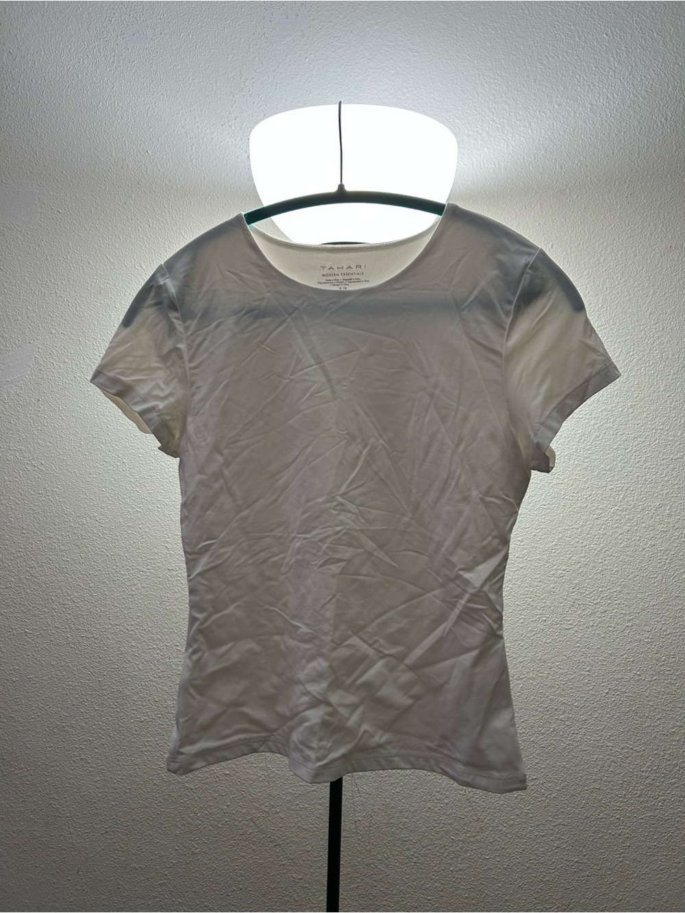 Tahari White Short-Sleeve Crewneck Tee